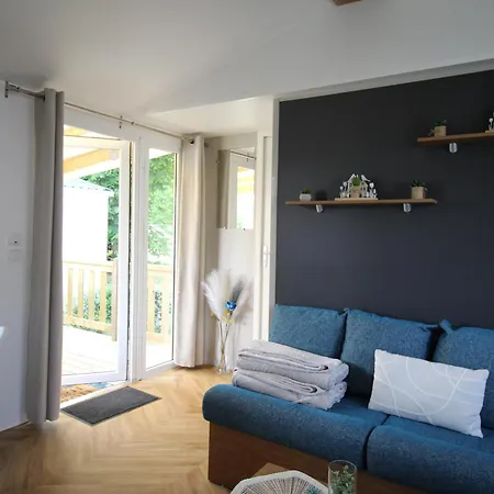 Le Domaine De 4 Etoiles A Emplacement 403 2ch 1sdb 6 Personnes